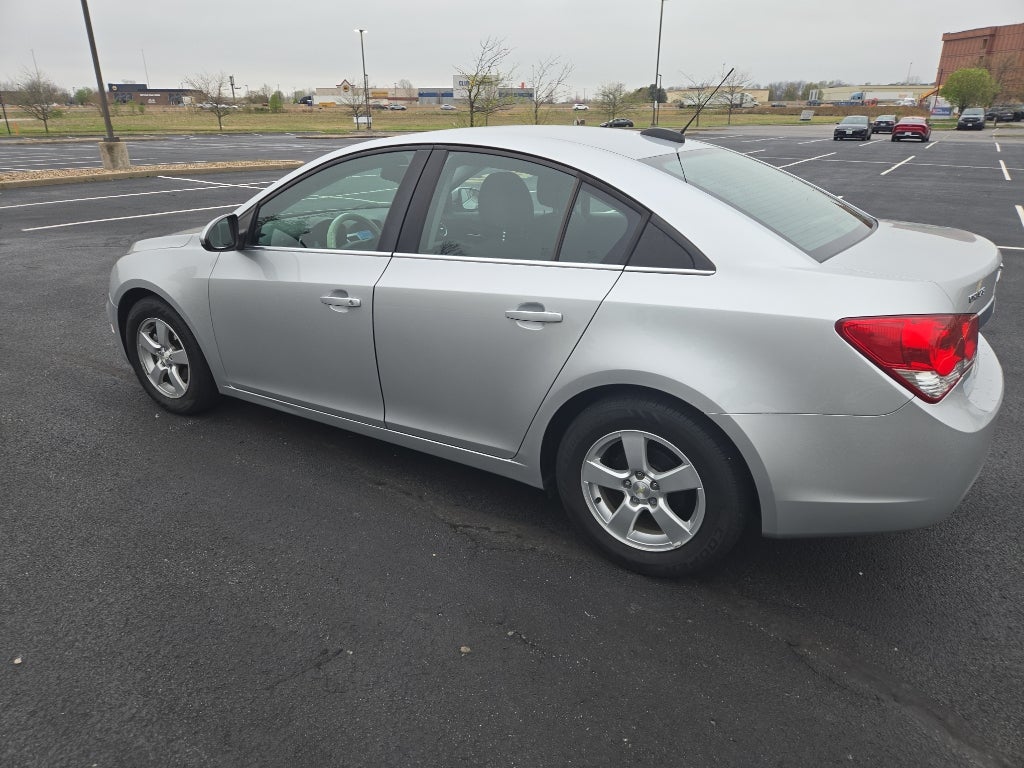 Used 2016 Chevrolet Cruze Limited 1LT with VIN 1G1PE5SB0G7207171 for sale in O'Fallon, IL