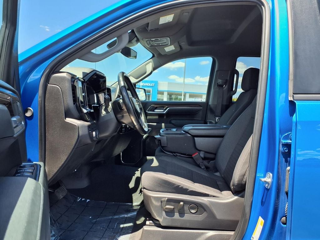 2025 Chevrolet Silverado 1500 LT