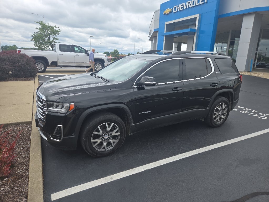 2022 GMC Acadia SLE