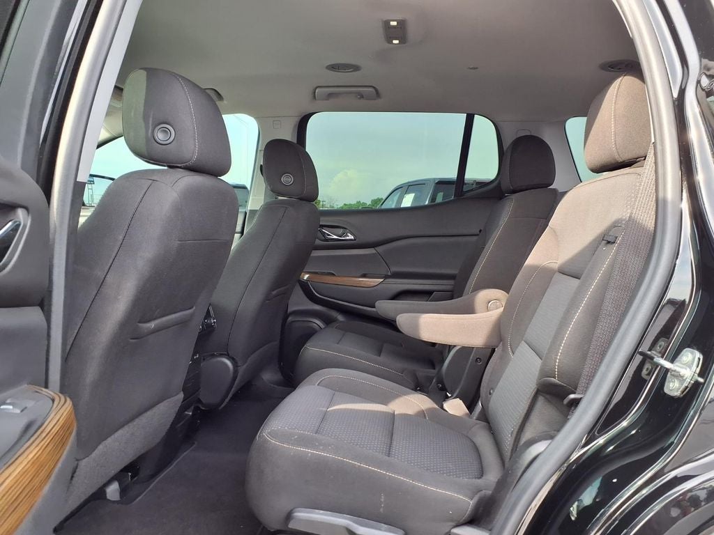 2022 GMC Acadia SLE