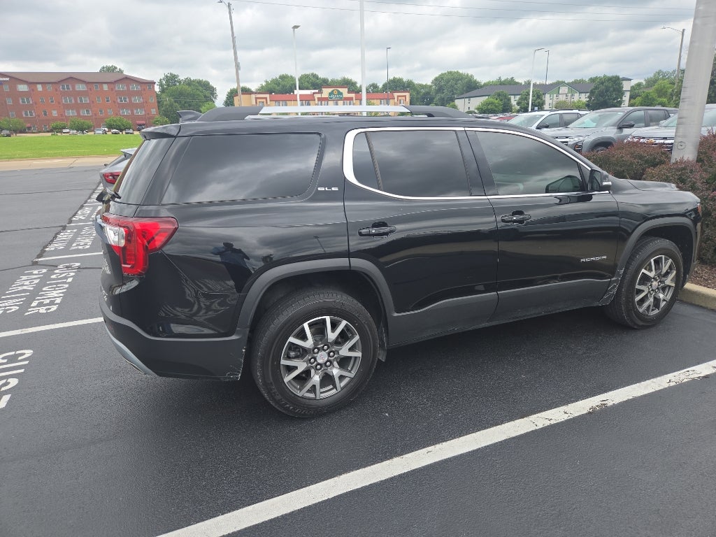 2022 GMC Acadia SLE