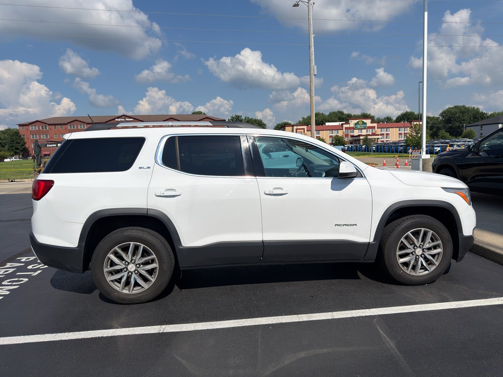 2017 GMC Acadia SLE