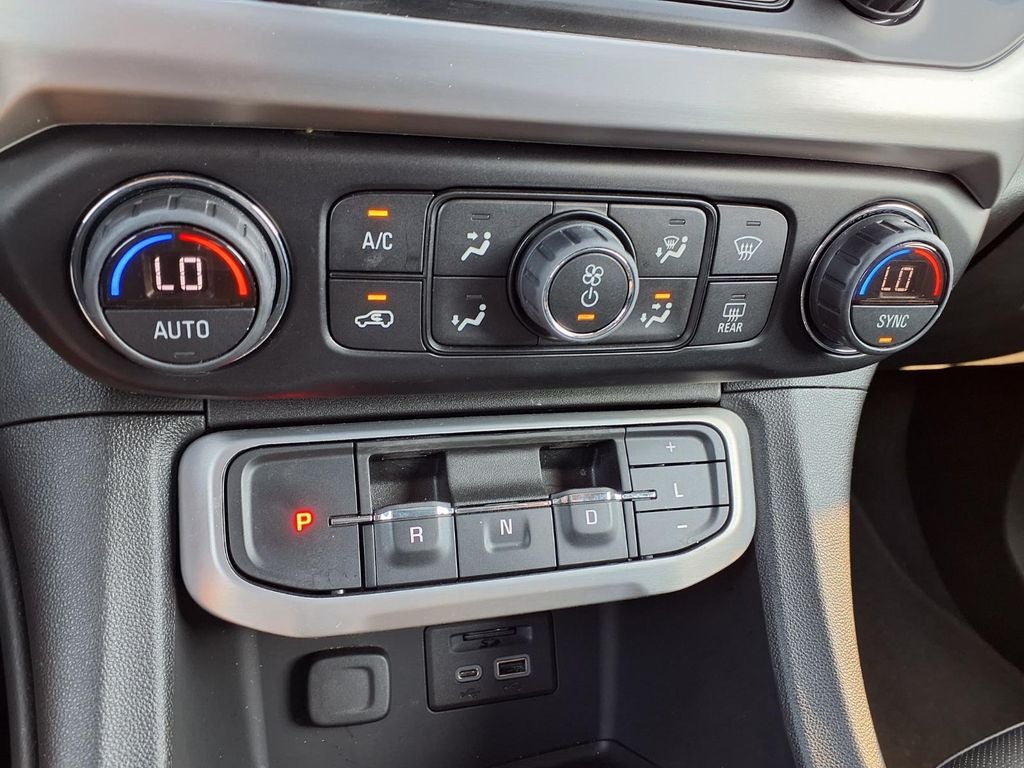 2022 GMC Acadia SLT