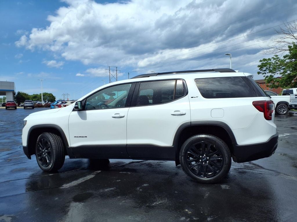 2023 GMC Acadia SLT