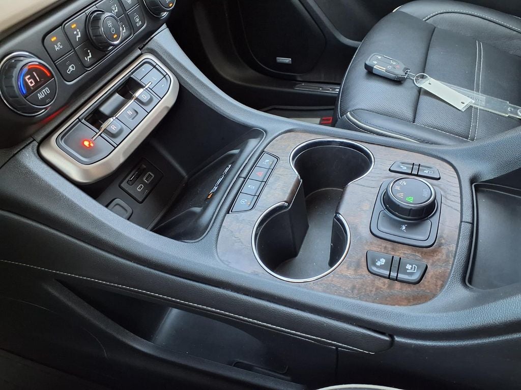 2020 GMC Acadia Denali