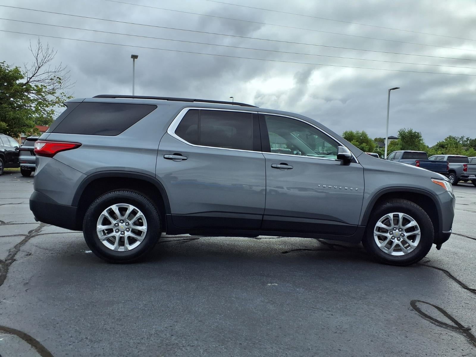 2020 Chevrolet Traverse LT Cloth