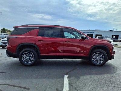 2025 Chevrolet Traverse LT