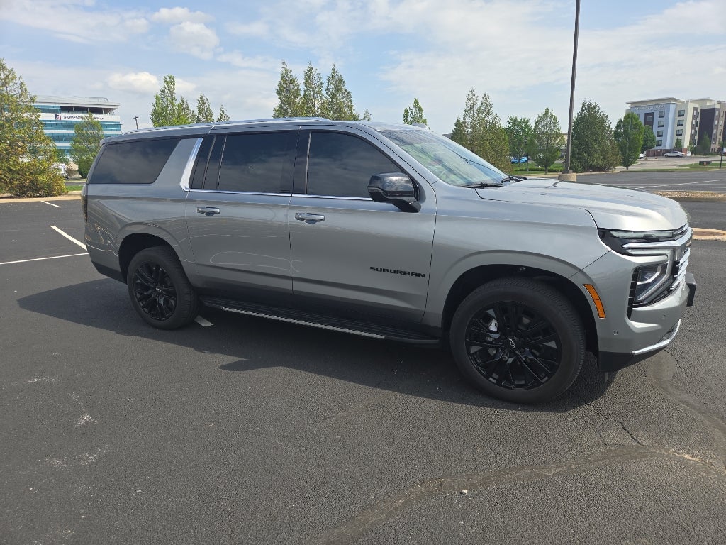 2025 Chevrolet Suburban Premier