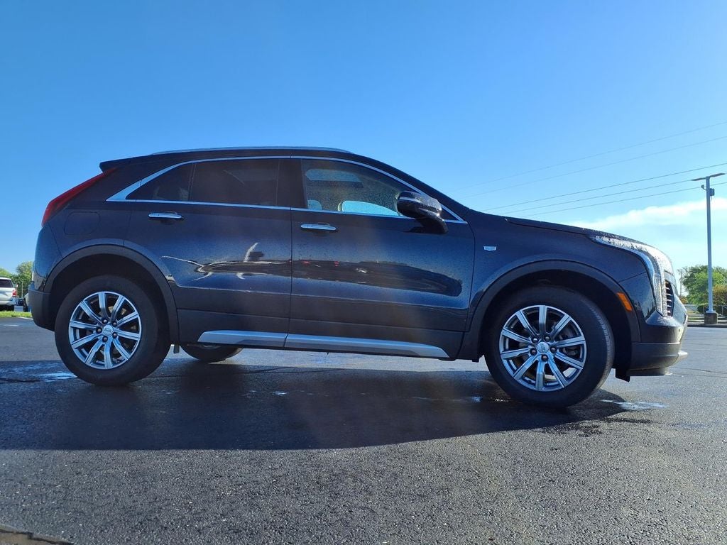 2023 Cadillac XT4 Premium Luxury