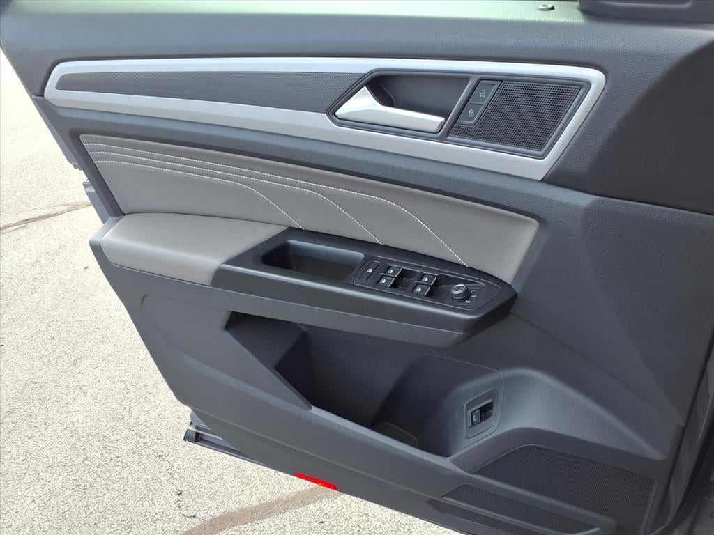 2021 Volkswagen Atlas Cross Sport 3.6L V6 SE w/Technology R-Line