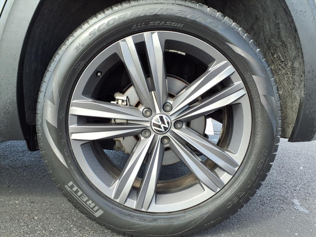 2021 Volkswagen Atlas Cross Sport 3.6L V6 SE w/Technology R-Line