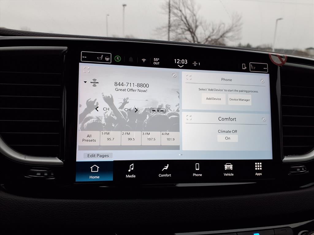 2025 Chrysler Pacifica Select