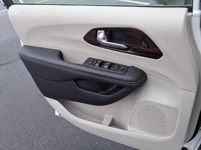 2024 Chrysler Pacifica Limited