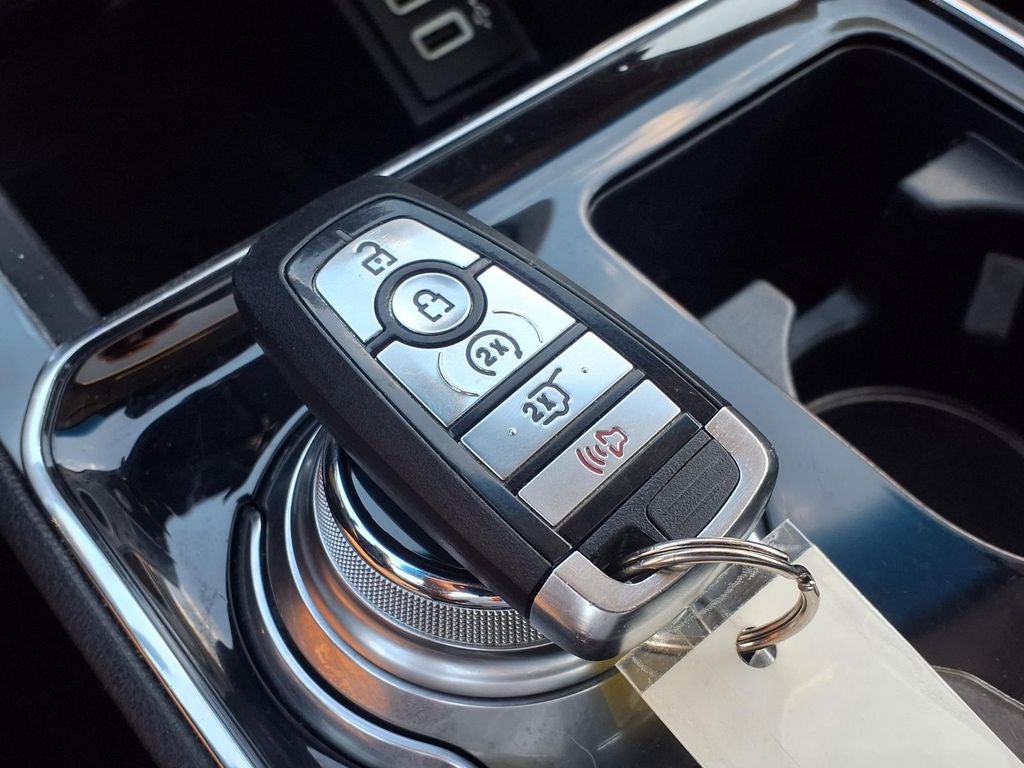 2020 Ford Edge Titanium