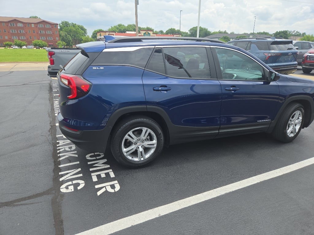 2022 GMC Terrain SLE