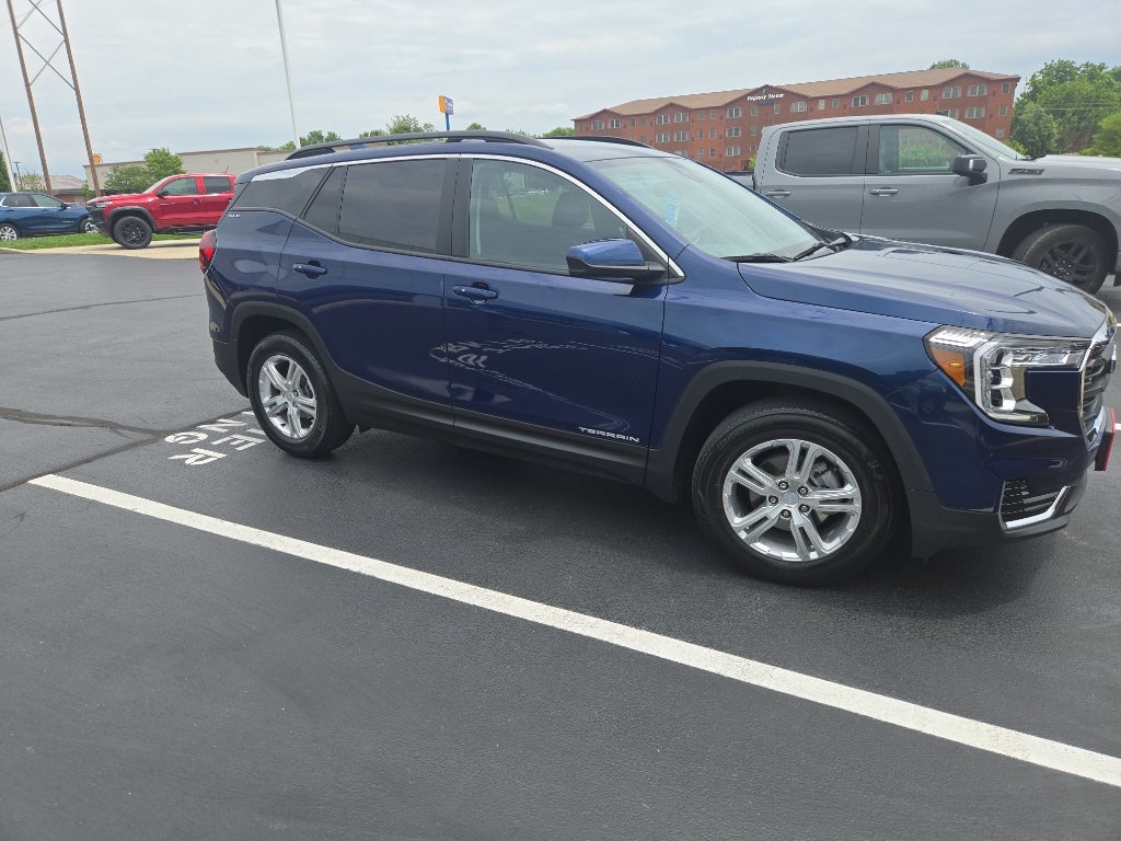 2022 GMC Terrain SLE