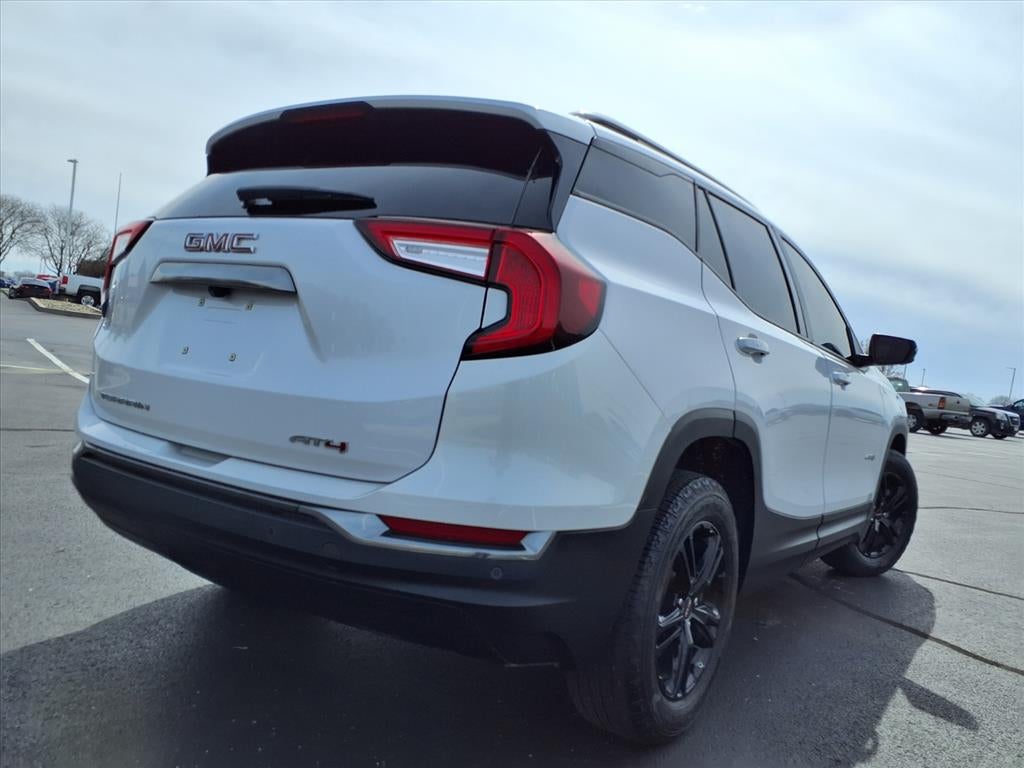 2022 GMC Terrain AT4