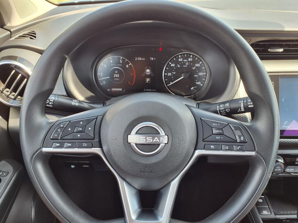 2022 Nissan Kicks SV