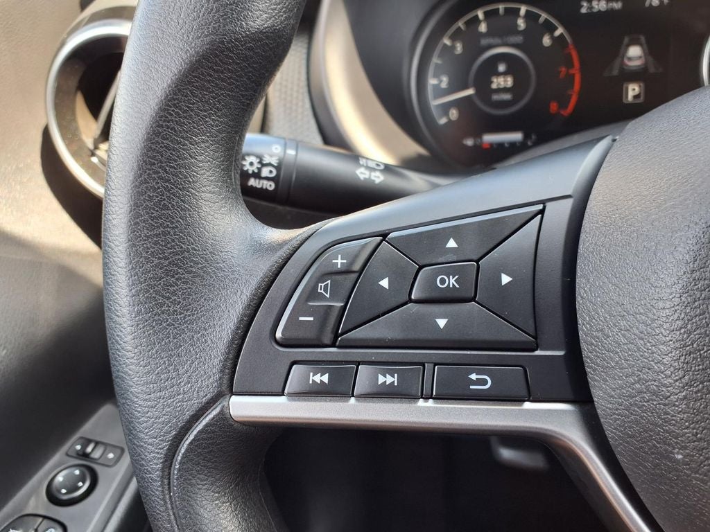 2022 Nissan Kicks SV