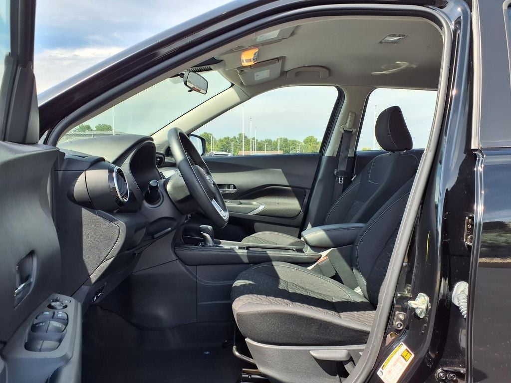 2022 Nissan Kicks SV