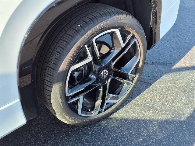 2025 Volkswagen Tiguan 2.0T SEL R-Line