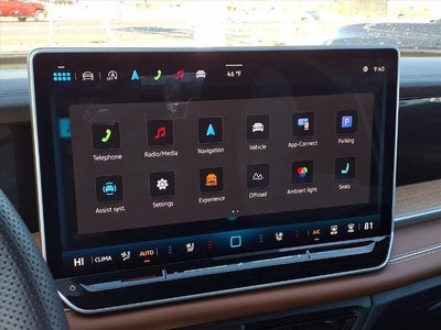 2025 Volkswagen Tiguan 2.0T SEL R-Line