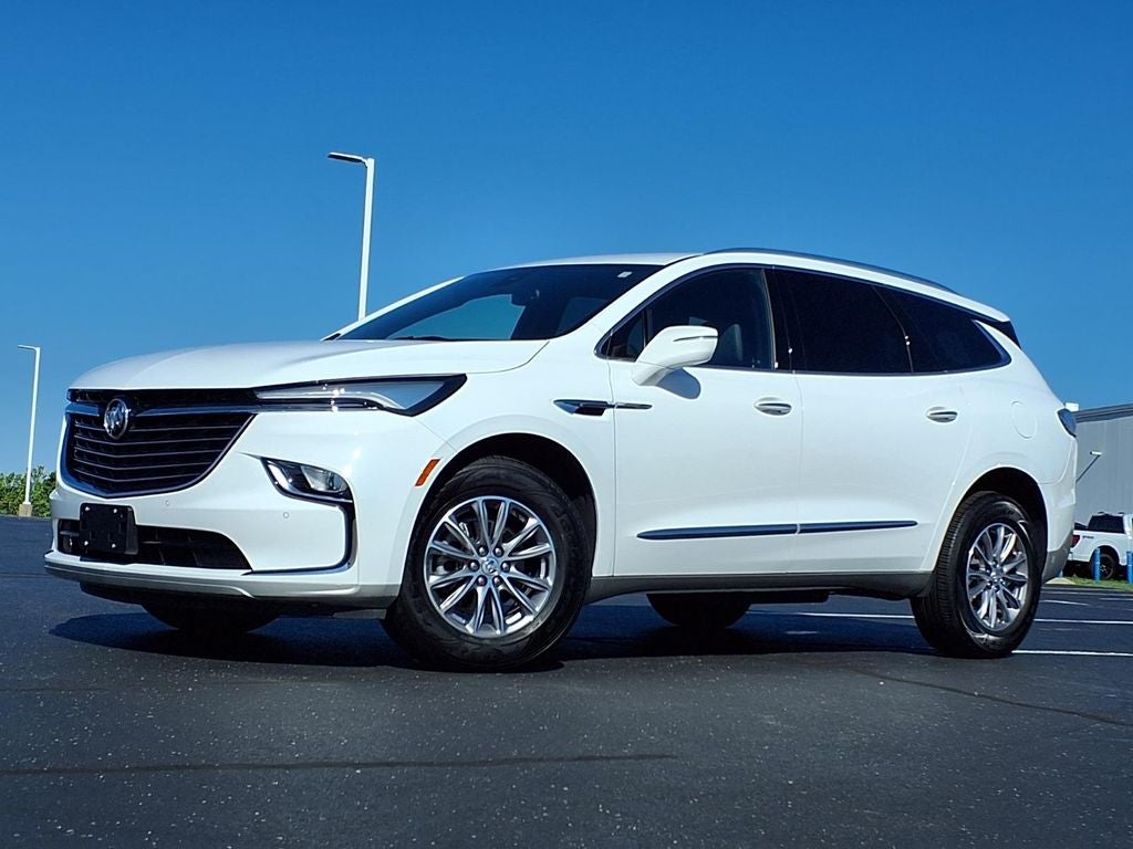 2023 Buick Enclave Essence