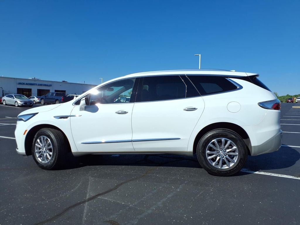 2023 Buick Enclave Essence