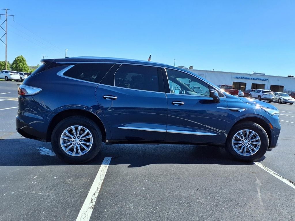 2024 Buick Enclave Essence