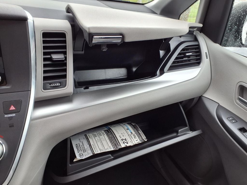 2019 Toyota Sienna LE Auto Access Seat