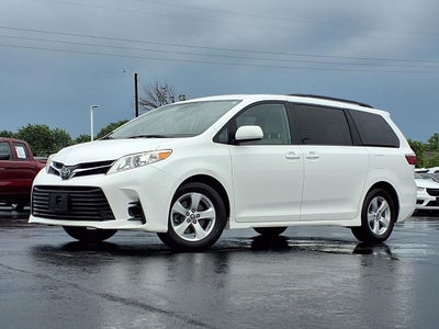 2019 Toyota Sienna LE Auto Access Seat