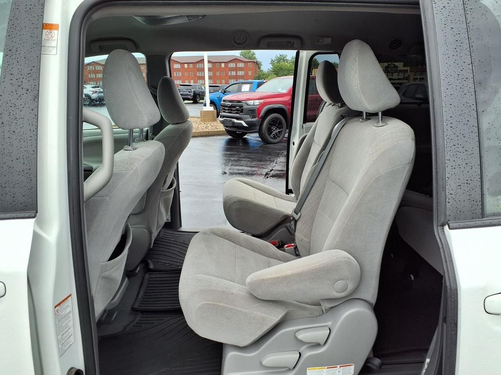 2019 Toyota Sienna LE Auto Access Seat