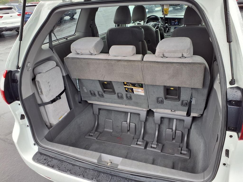 2019 Toyota Sienna LE Auto Access Seat