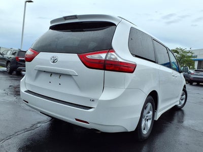 2019 Toyota Sienna LE Auto Access Seat