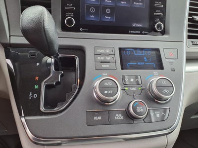 2019 Toyota Sienna LE Auto Access Seat